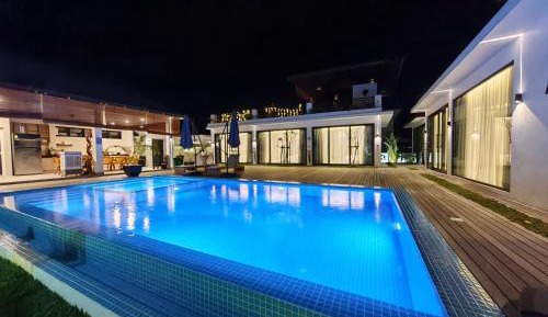 Four-Bedroom Holiday Home