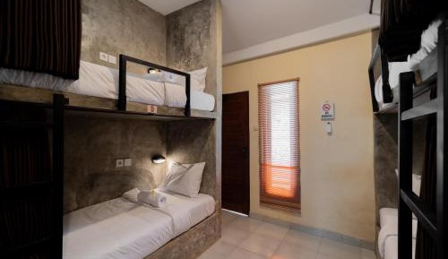 Bed in 6-Bed Female Dormitory Room