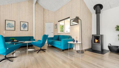 Nine-Bedroom Holiday Home