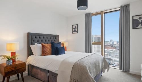 Two-Bedroom Apartment with City View