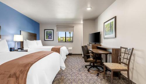 Deluxe Queen Room with Two Queen Beds