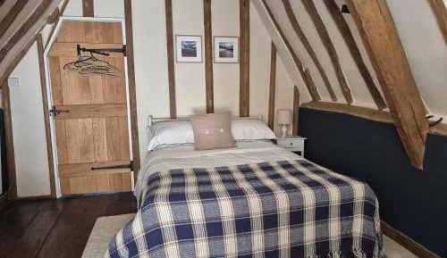 Deluxe Double Room with Shower