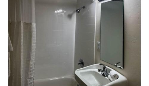 Deluxe Queen Room with Two Queen Beds - Non-Smoking