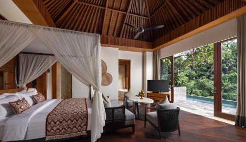 Spacious One-Bedroom Villa with Private Pool, Bathtub, Jungle View and Free Welcome Fruit