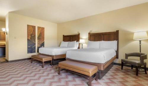 Queen Room with Two Queen Beds - Non-Smoking