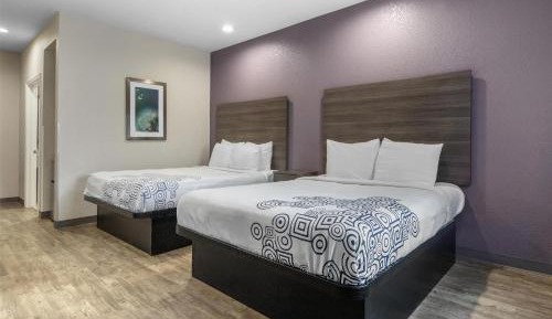 Queen Room with Two Queen Beds