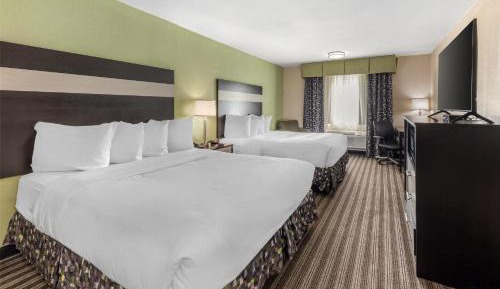 Queen Room with Two Queen Beds - Non-Smoking