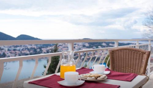 Double Room with Balcony and Sea View