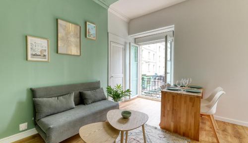 One-Bedroom Apartment