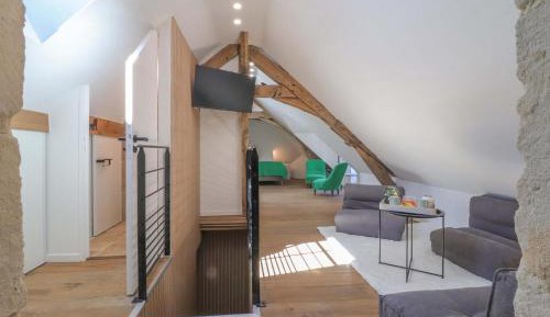 Deluxe Family Suite