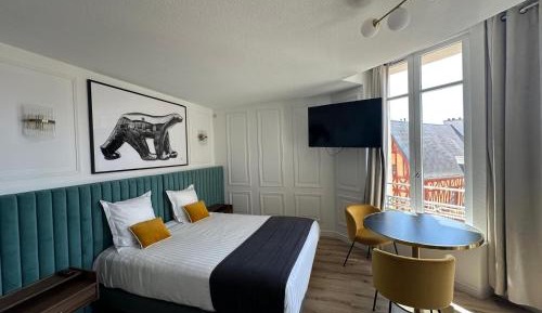 Deluxe Studio with Balcony