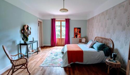 Family Room with Mountain View