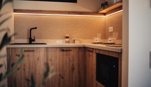 Queen Suite with Spa Bath