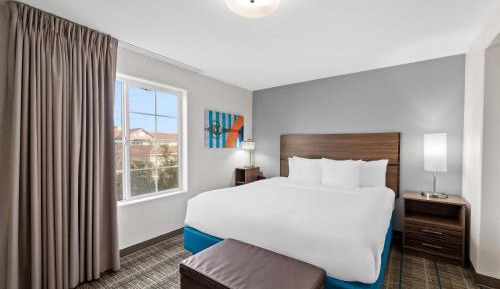 King Suite with Kitchen and Living Room - Non-Smoking