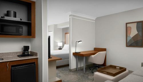 King Suite with Trundle Sofa