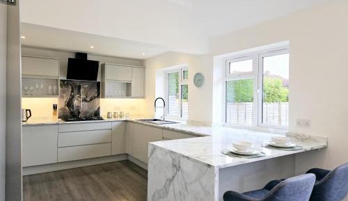 Bungalow with Garden View