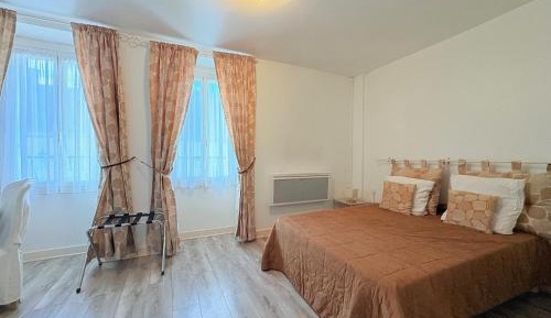 Double Room with Private Bathroom