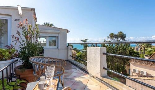 Queen Room with Sea View