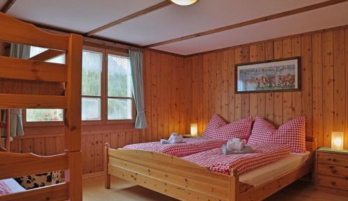 Family Room with Mountain View