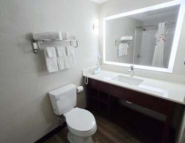 Deluxe Queen Room with Two Queen Beds