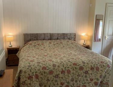 Double or Twin Room with Shower