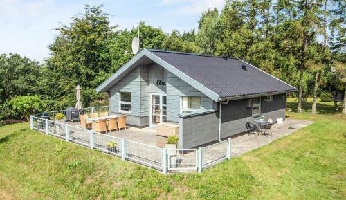 Three-Bedroom Vacation Home 