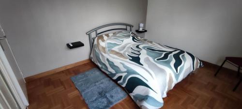 Standard Double Room with Shared Bathroom