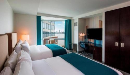 Queen Room with View