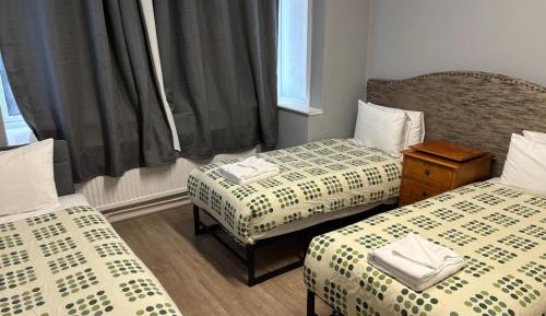 Triple Room with Shared Bathroom