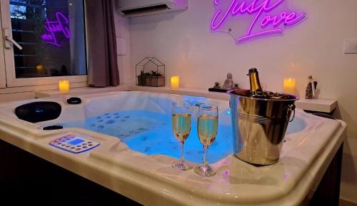 Double Room with Spa Bath