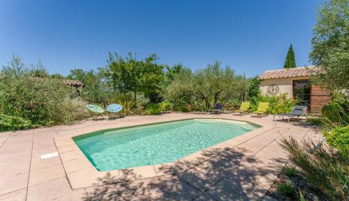 Villa with Garden View