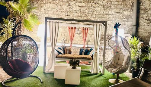 One-Bedroom Apartment with Terrace