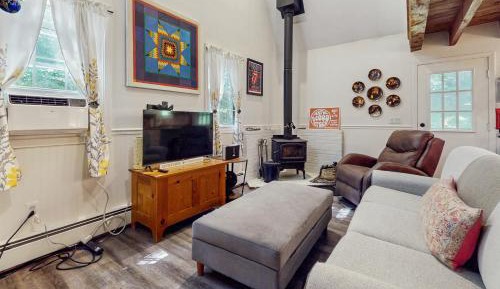 One Bedroom Apartment