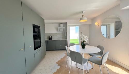 Three-Bedroom Premium Apartment with Balcony