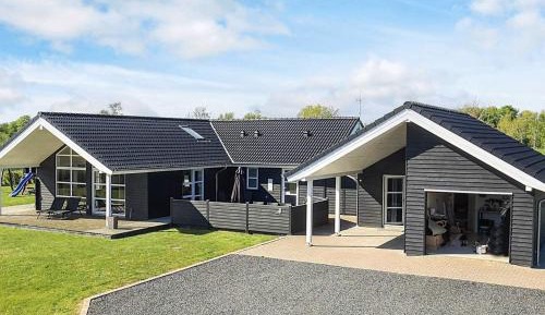 Four-Bedroom Vacation Home