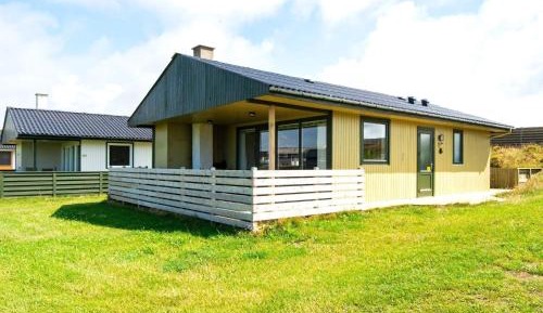 Three-Bedroom Vacation Home 