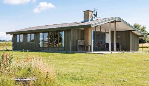 Three-Bedroom Vacation Home 