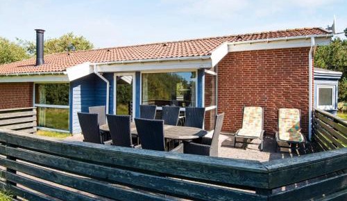 Three-Bedroom Vacation Home 