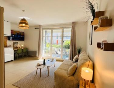 Studio Apartment