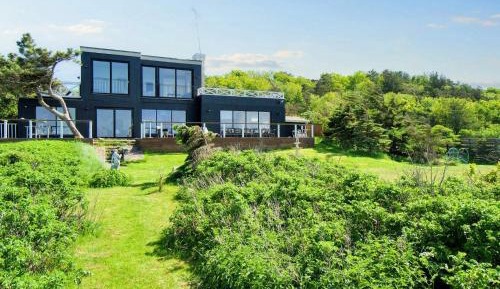 Five-Bedroom Holiday Home