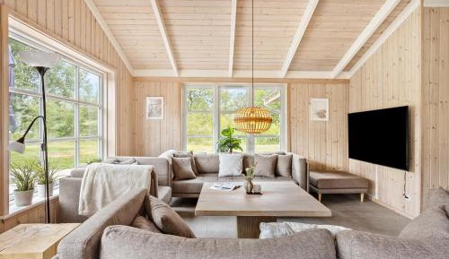 Five-Bedroom Holiday Home