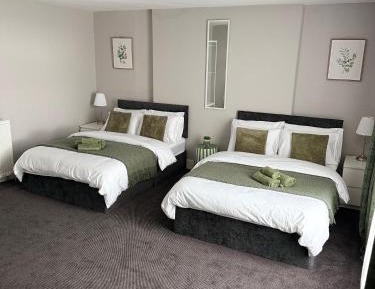 Double or Twin Room with Shared Bathroom