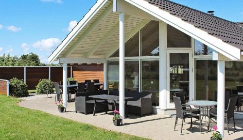 Five-Bedroom Holiday Home
