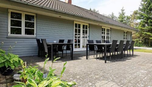 Five-Bedroom Holiday Home