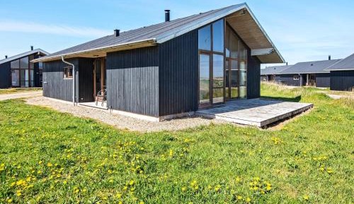 Three-Bedroom Vacation Home 