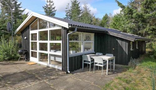 Three-Bedroom Vacation Home 