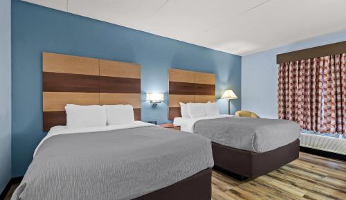 Queen Room with Two Queen Beds - Non-Smoking