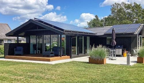 Three-Bedroom Vacation Home 