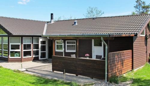 Three-Bedroom Vacation Home 