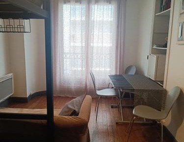 Mixed Dormitory Room
